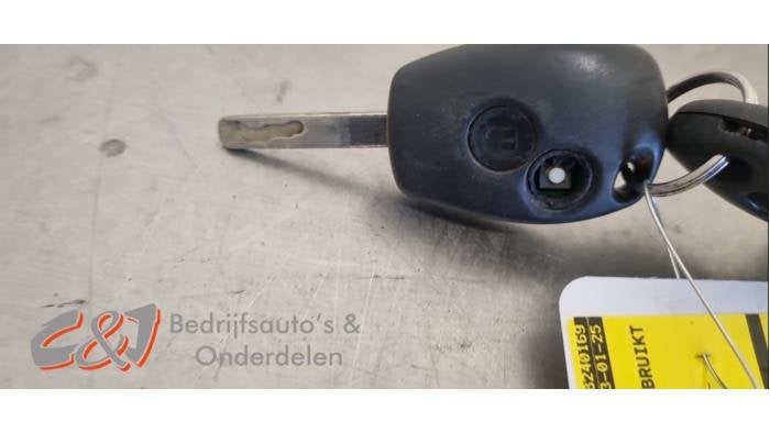 Kontaktslot + Sleutel van een Renault Trafic, Gebruikt, -, Renault, -