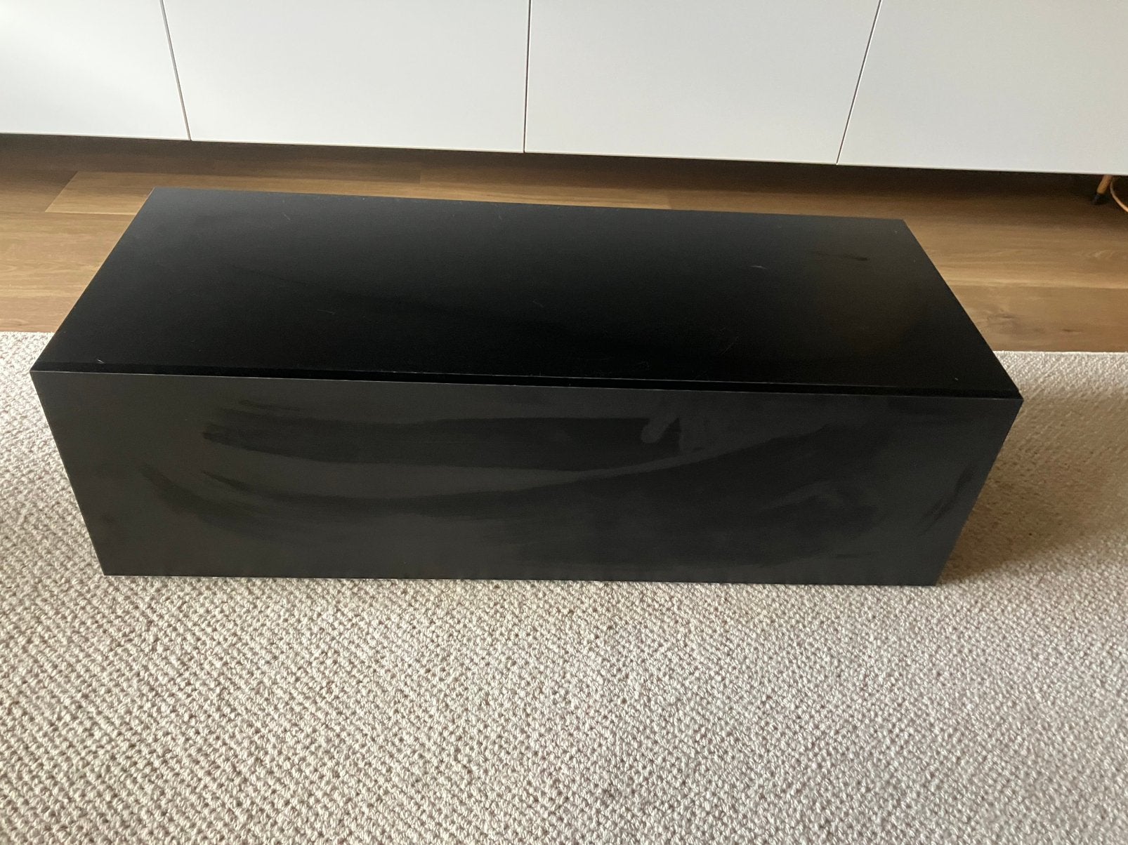 Tv-meubel IKEA zwevend, Modern strak, 50 tot 100 cm, Zo goed als nieuw, Minder dan 100 cm