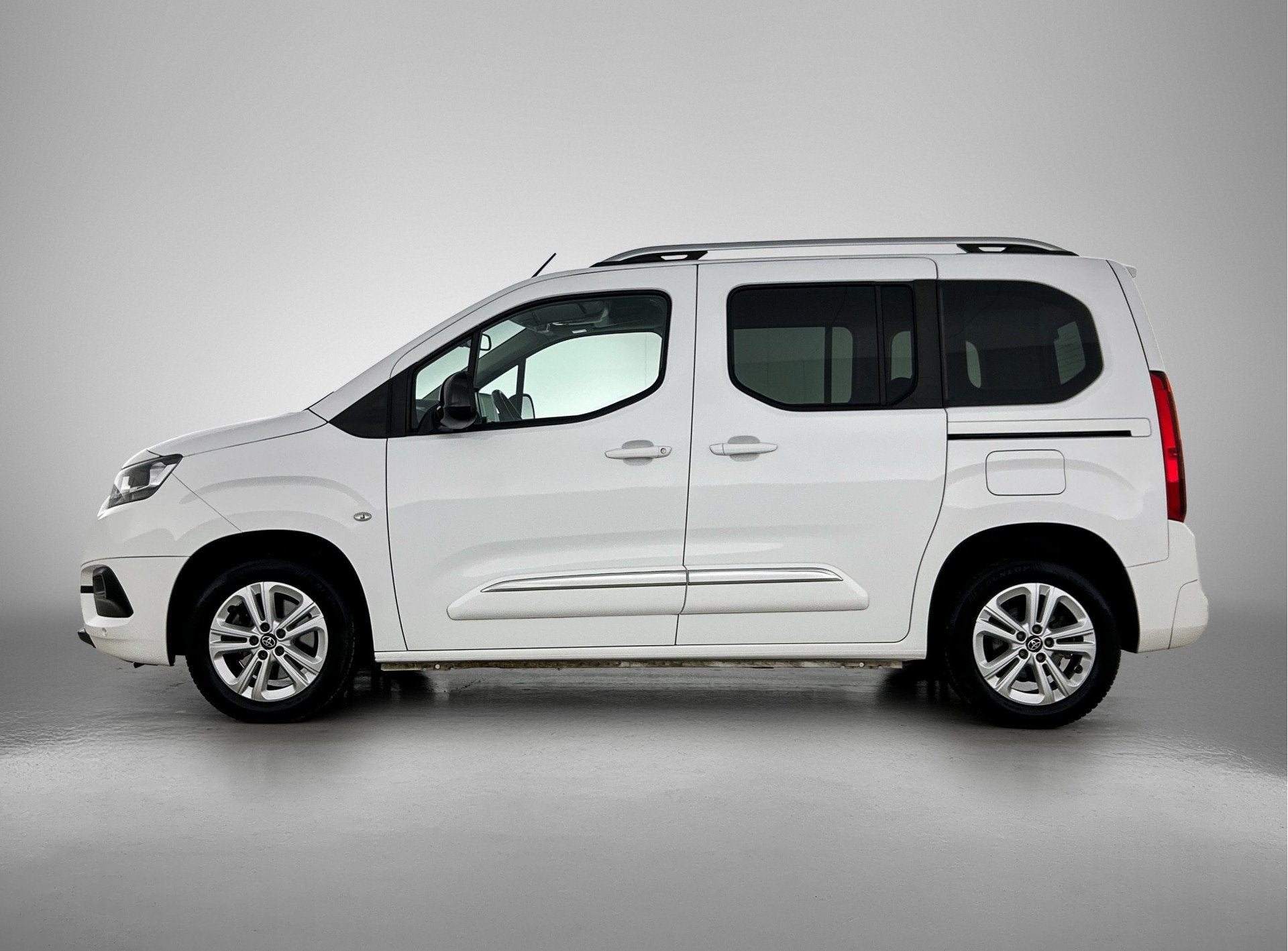 Toyota PROACE CITY Verso 1.2 Dynamic Automaat | afneembare t, Gebruikt, Wit, 3 cilinders, 740 kg