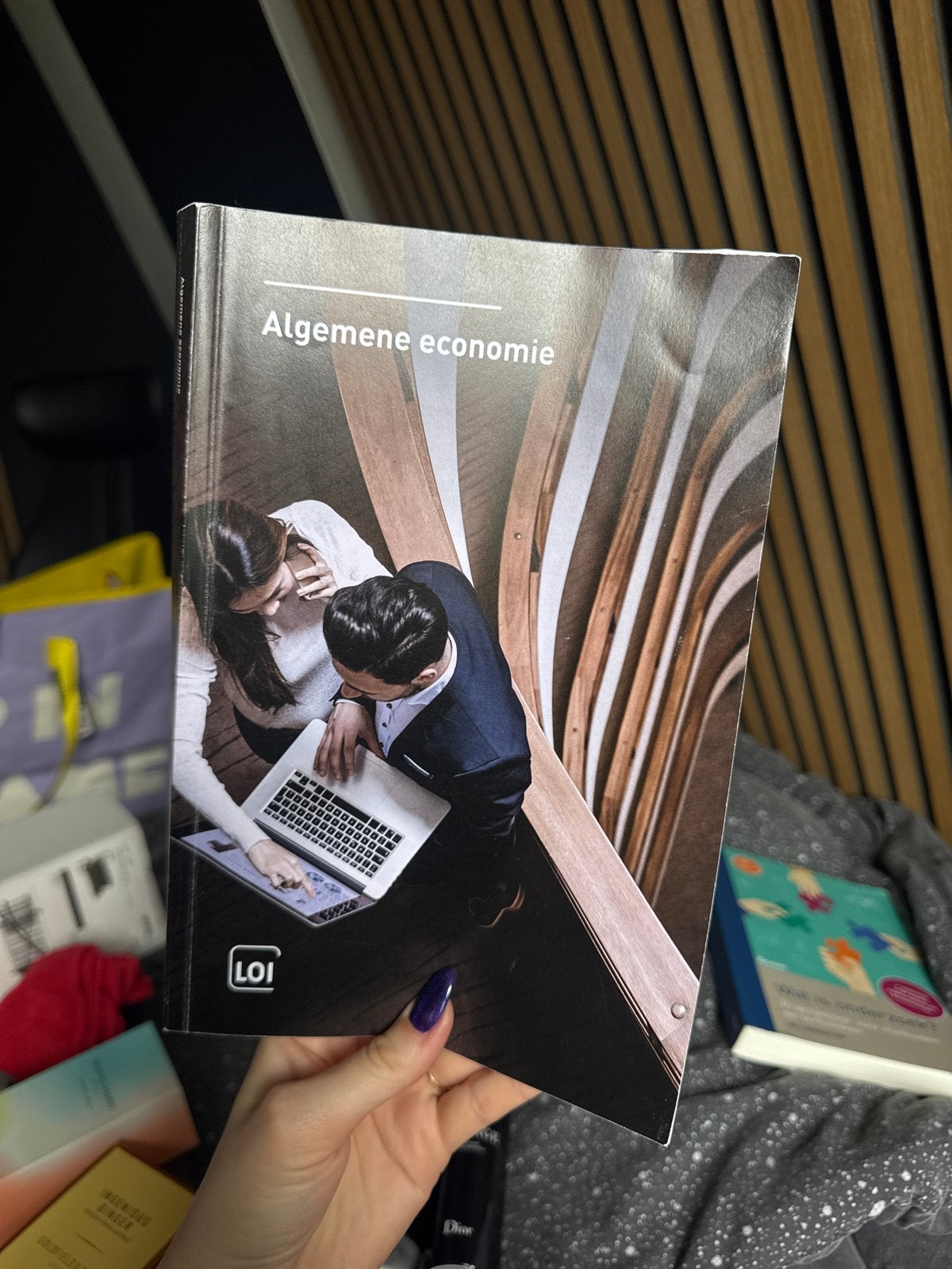 Algemene Economie - LOI Studieboek, Boeken, Ophalen of Verzenden, Zo goed als nieuw, Economie en Marketing