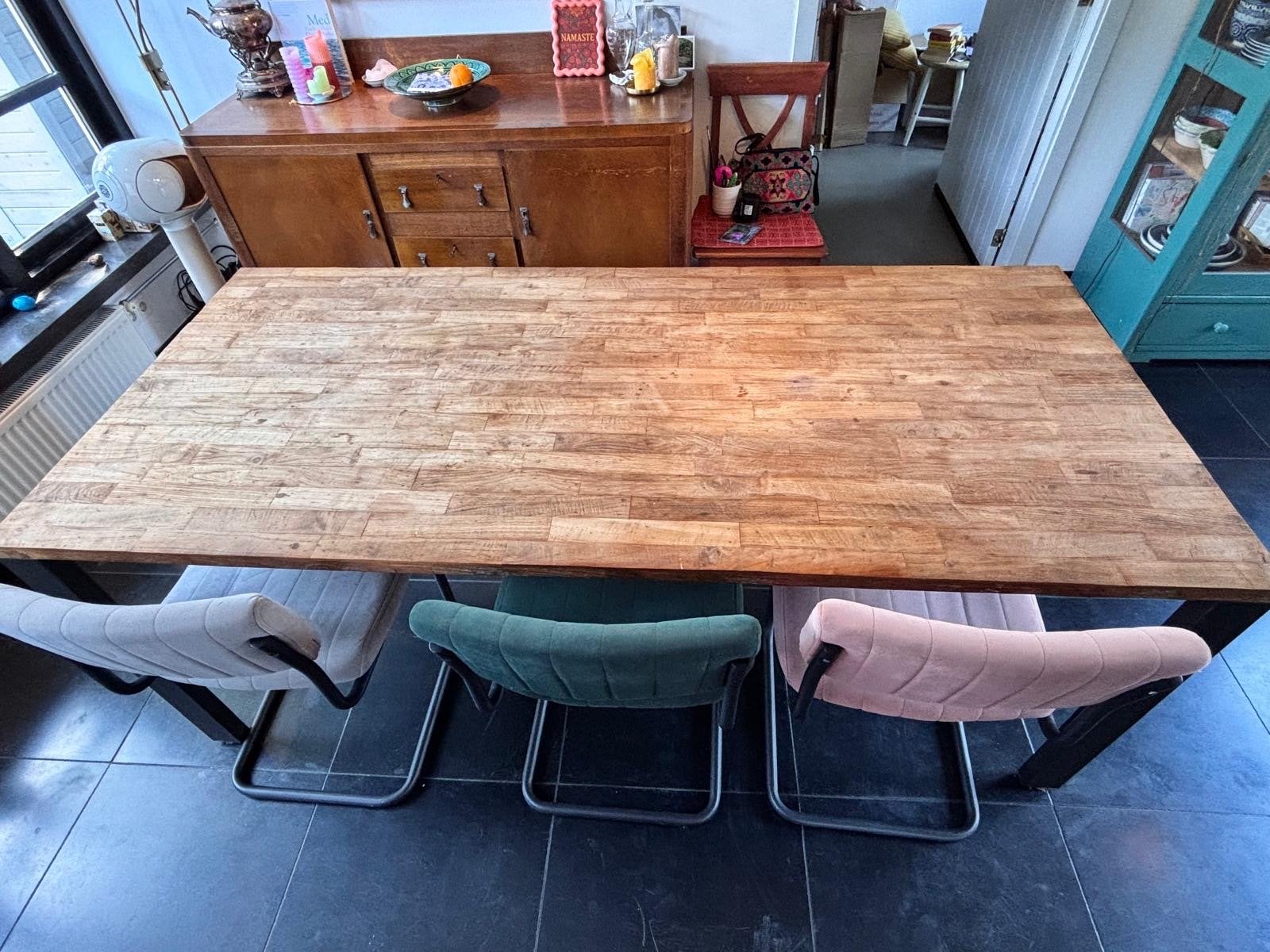 Robuuste eettafel van 200x90 cm met metalen onderstel, Huis en Inrichting, Tafels | Eettafels, Ophalen, Gebruikt, 50 tot 100 cm