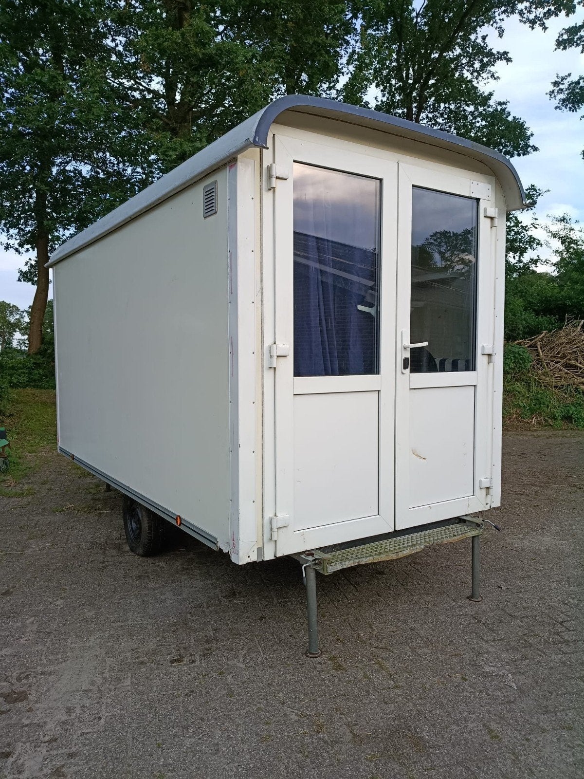 Schaftkeet / pipowagen / sleurhut, Ophalen