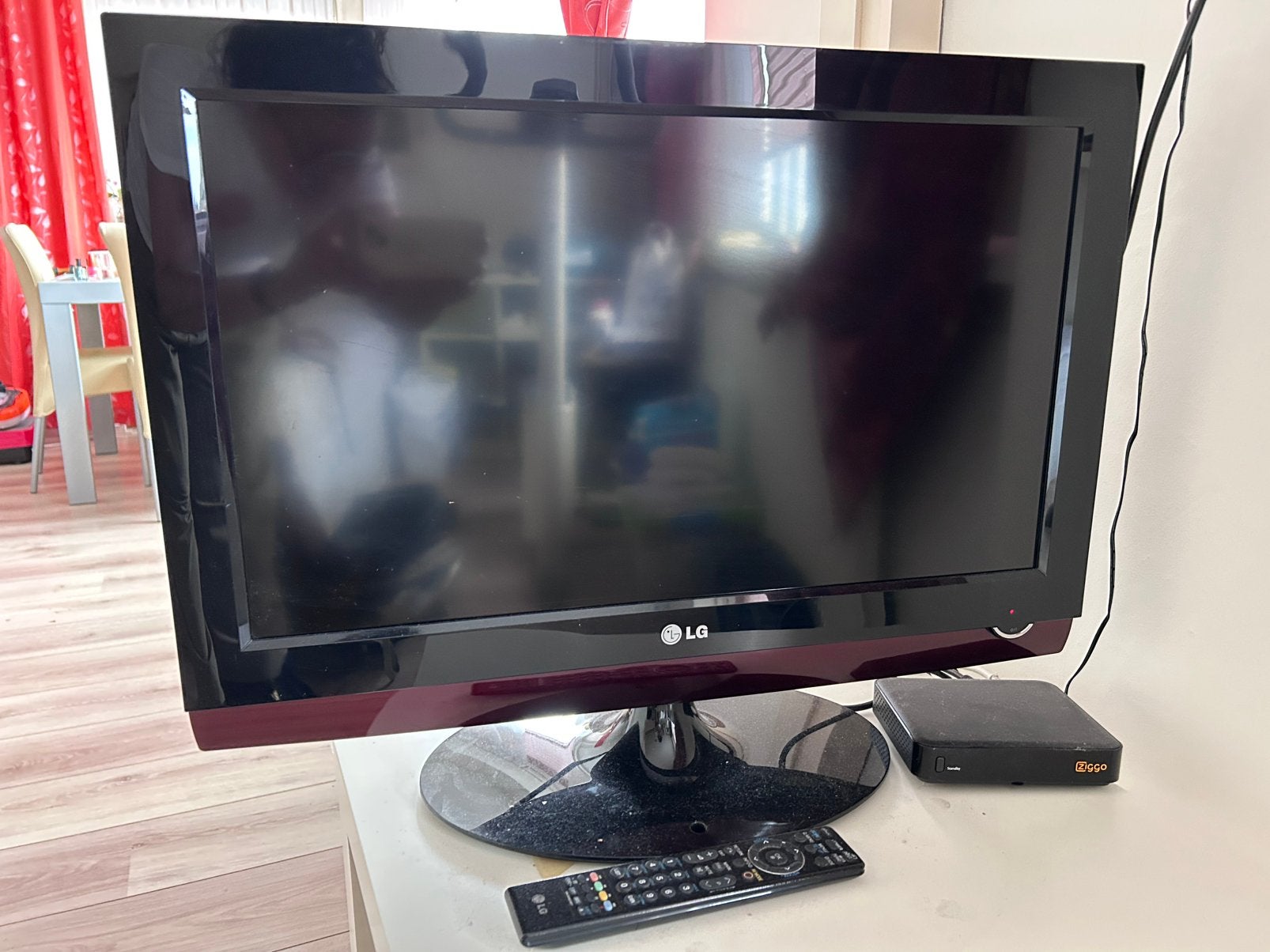 Prima werkende tv met Ingebouwde dvd speler, Ophalen, Zo goed als nieuw, 50 Hz, Overige merken