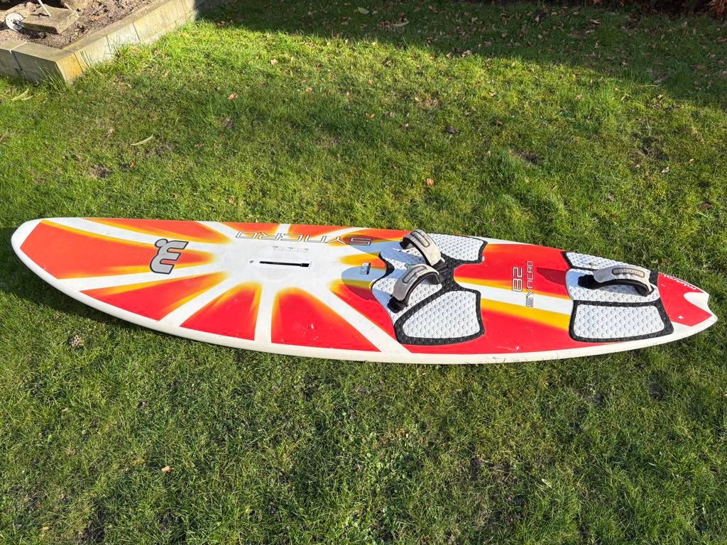 Mistral Synchro 82L, Watersport en Boten, Ophalen, 250 tot 300 cm, Gebruikt, Met vin(nen)