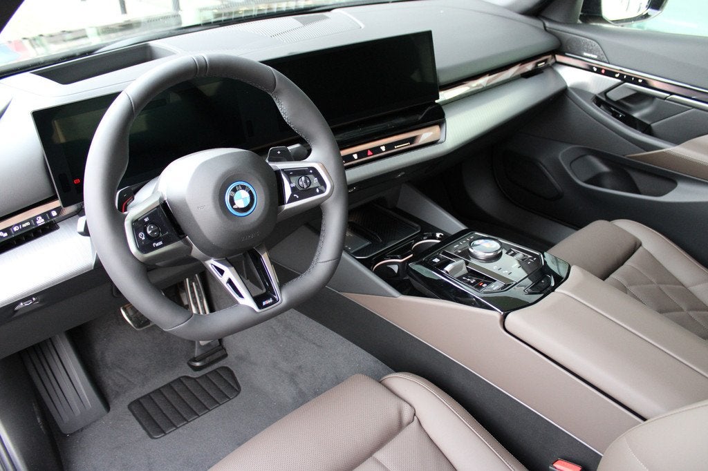 BMW 5 Serie 530e M Sport Automaat / Panoramadak / Stoelventi, Automaat, 1998 cc, 4 cilinders, Zwart