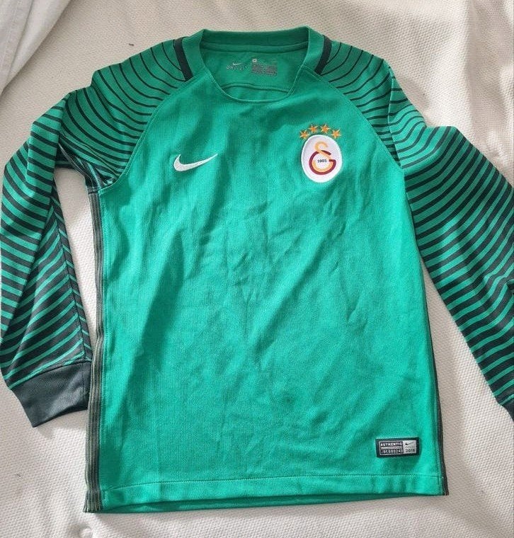 Galatasaray shirt  maat 128-137 cm  8-10 jaar, Kleding | Heren, Ophalen of Verzenden