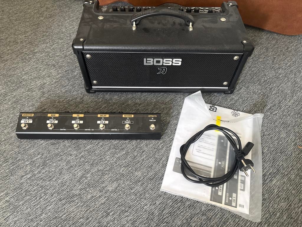 Boss Katana Head, 100 Watt Gen 3 met footswitch, Ophalen, Zo goed als nieuw, Gitaar, Minder dan 50 watt