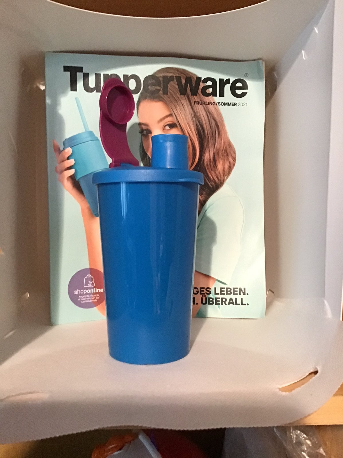 TUPPERWARE drinkbeker met tuit, nieuw, Huis en Inrichting, Keuken | Tupperware, Ophalen of Verzenden, Nieuw, Blauw, Overige typen