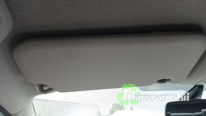 Zonneklep van een Ford Fiesta