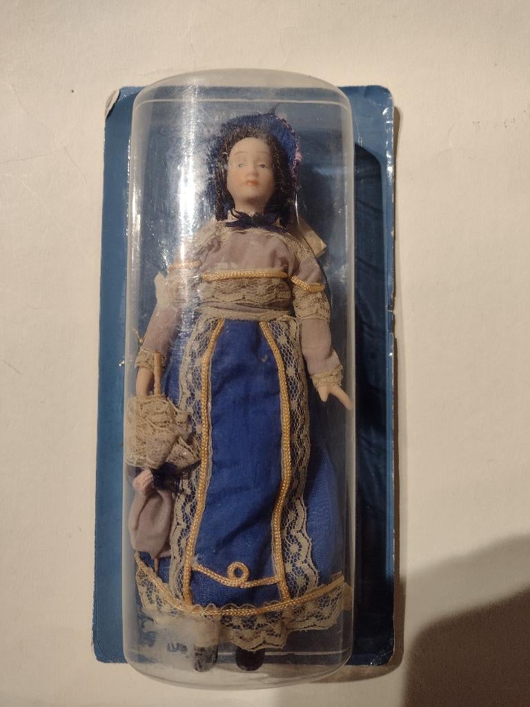 Del Prado porseleinen dames popje lengte 15,5 cm, Verzamelen, Poppenhuizen en Toebehoren, Ophalen, Nieuw, Popje