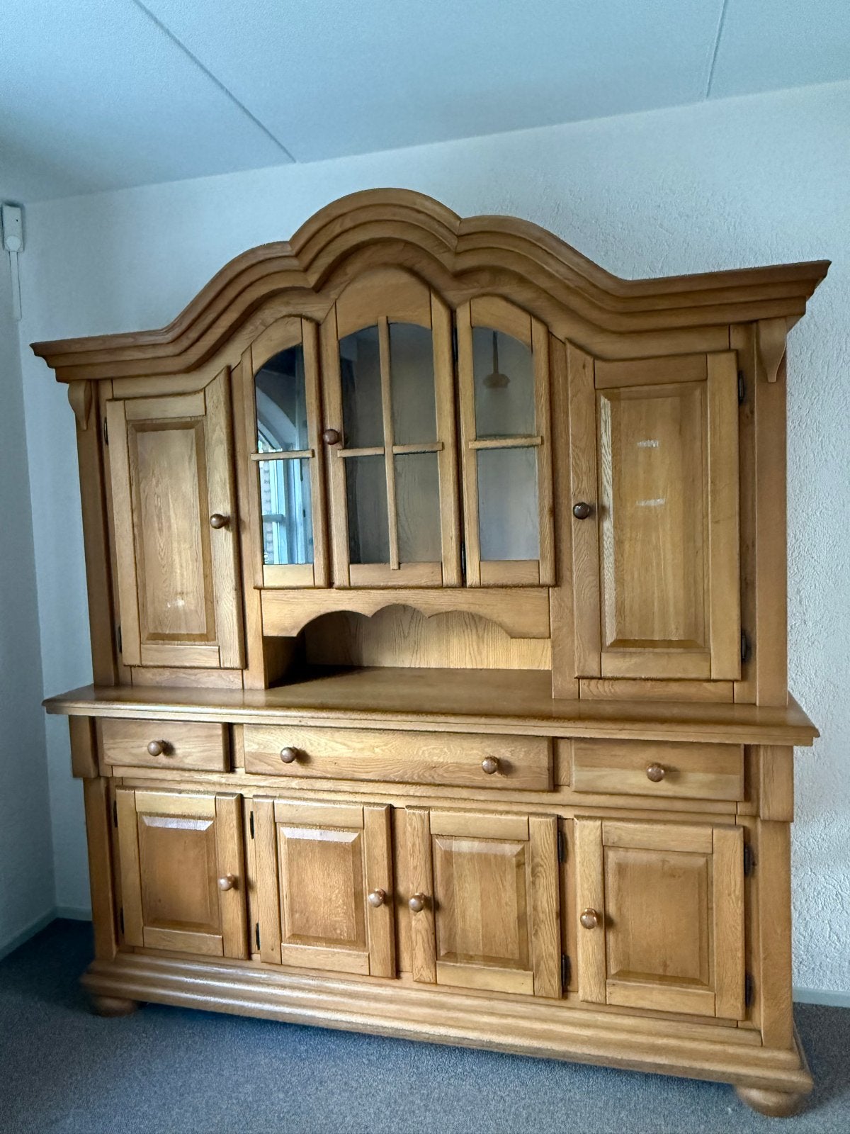 Massief eiken dressoir/buffetkast met vitrine, Ophalen