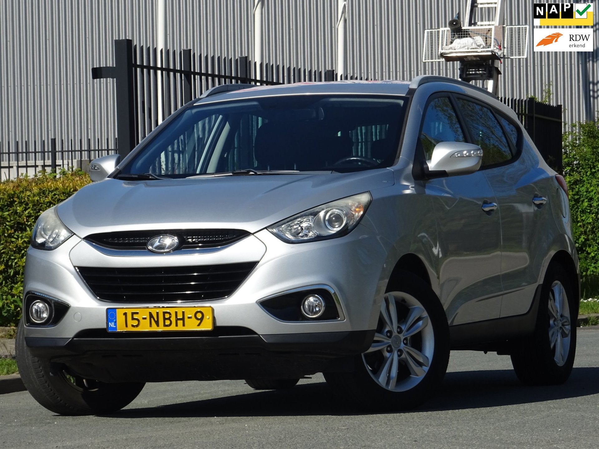 Hyundai Ix35 2.0i Style NAP/LEER/NAVI/CAMERA/PDC/APK 04-2027, Gebruikt, 4 cilinders, Automatische klimaatregeling, Leder en Stof