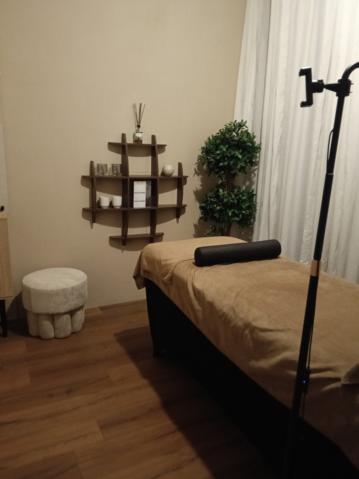 Flex behandelplekken beschikbaar voor de beauty branche, Diensten en Vakmensen