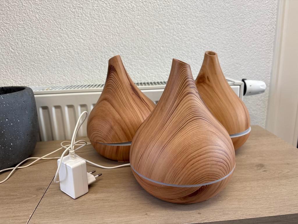 3x Geurwolkje Diffuser met 1 Oplader - Houtlook, Huis en Inrichting, Woonaccessoires | Overige, Ophalen, Gebruikt, Kunststof, Modern