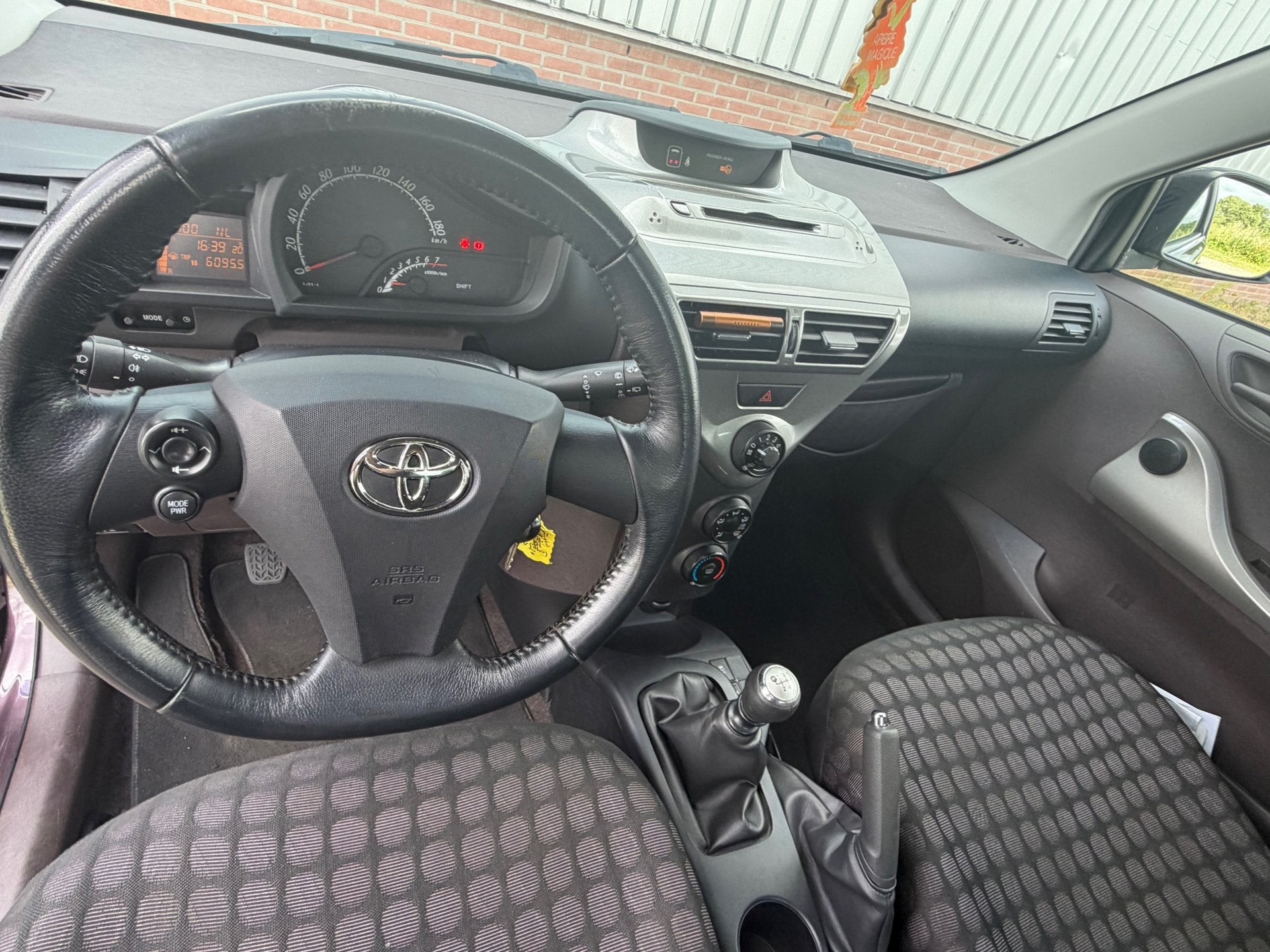 Toyota IQ 1.0 VVTi Comfort - Deep Amethyst - Airco/LMV - Kke, Auto's, Stof, Gebruikt, Zwart, Overige kleuren