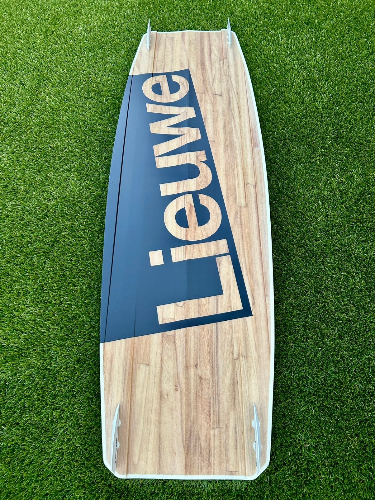 Lieuwe Oceana big air kiteboard., Twintip, Ophalen of Verzenden, Zo goed als nieuw, 4 m² of minder