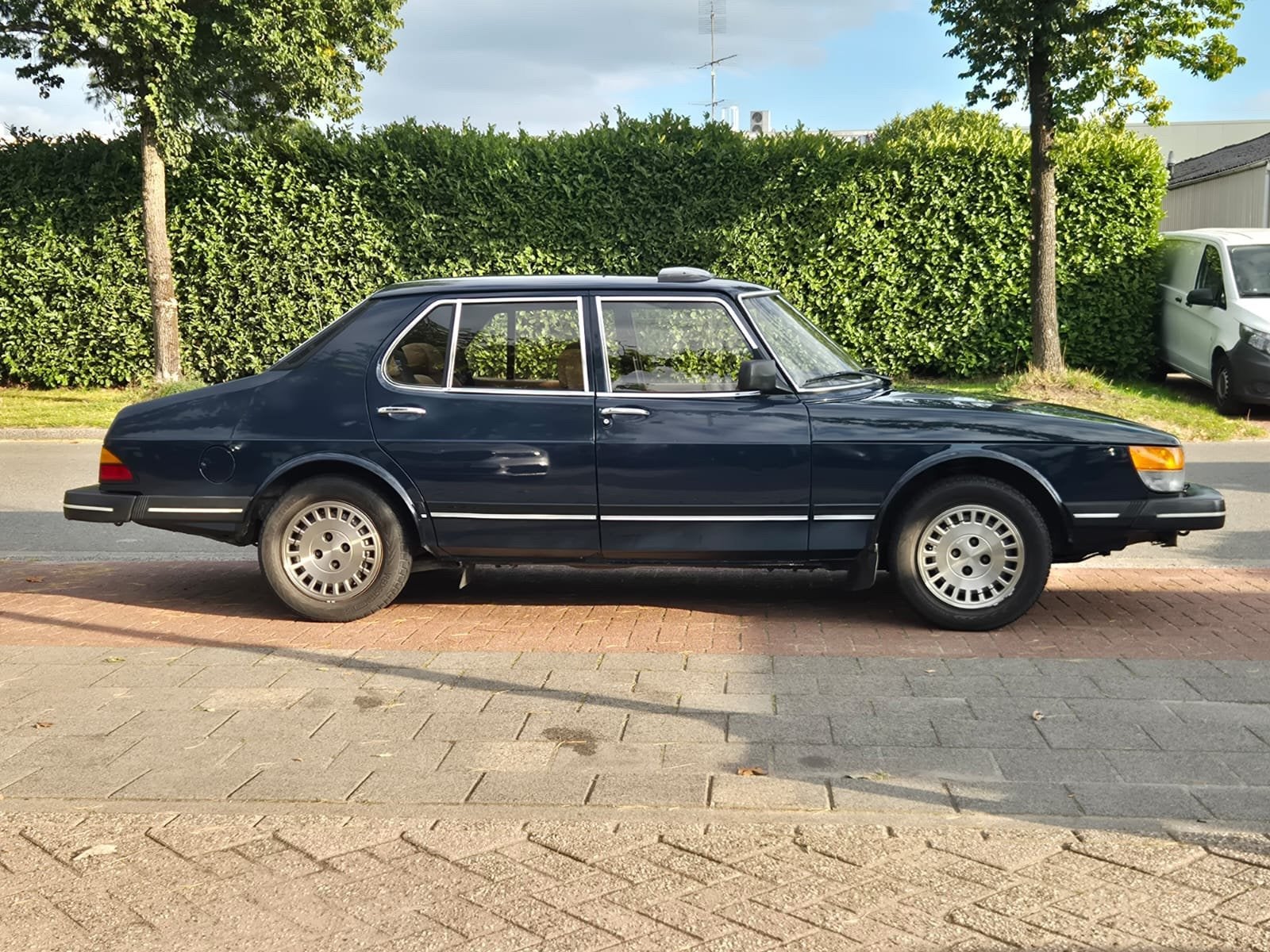 Saab 900 2.0 GLE * EEN AUTO MET CHARME/ IN GOEDE CONDITIE, Auto's, Saab, Gebruikt, 4 cilinders, Blauw, Origineel Nederlands