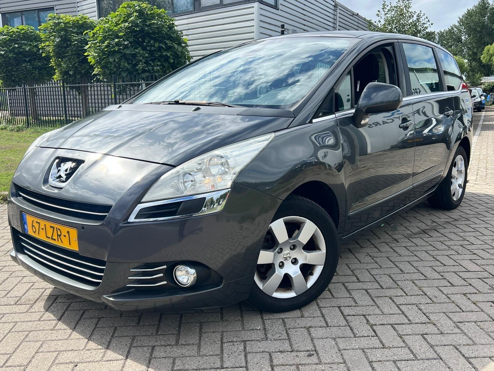 Peugeot 5008 1.6 THP ST 5P Cruise Navi Pano Trekhaak, Auto's, Voorwielaandrijving, Euro 5, Stof, Zwart