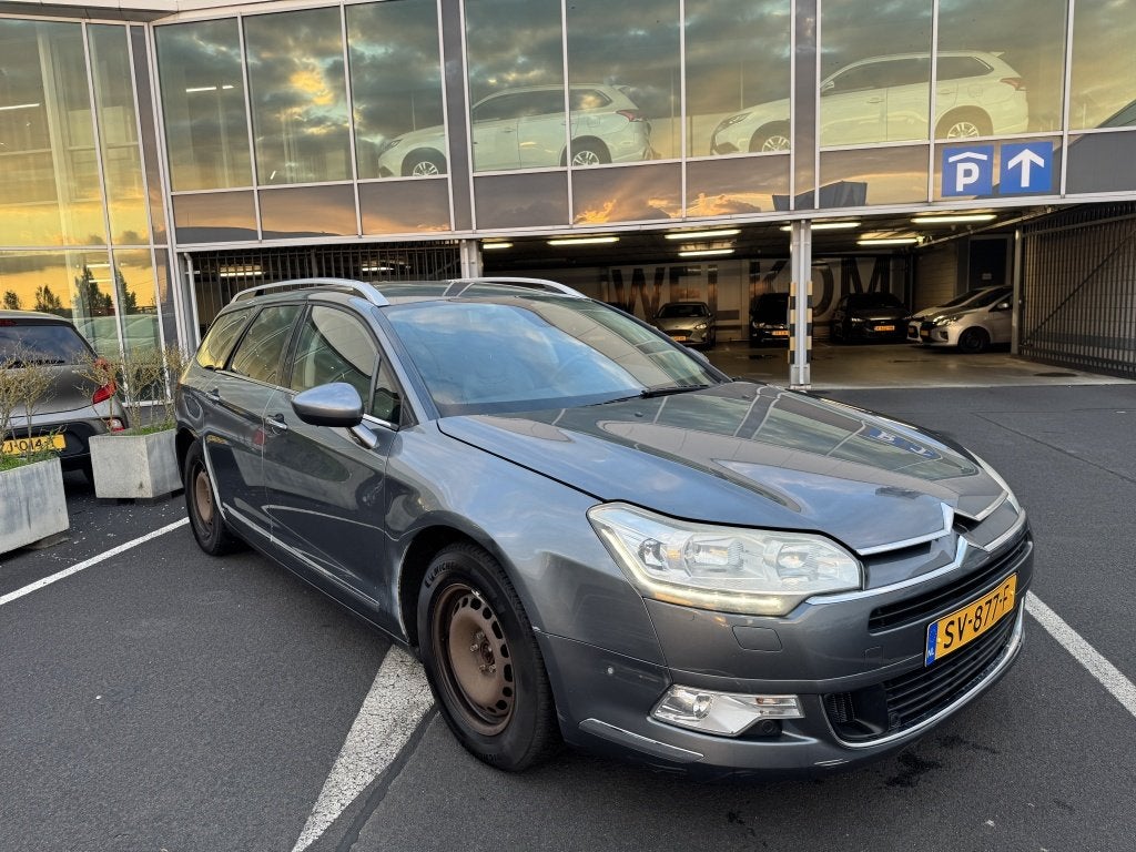 Citroen C5 Tourer 2.0 HDiF Comfort, Auto's, Voorwielaandrijving, Euro 5, 4 cilinders, 168 €/maand