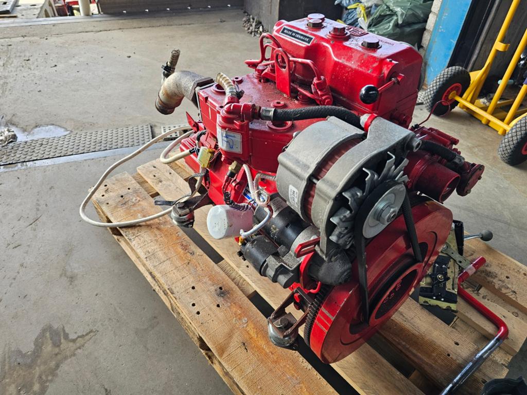 Bukh DV24 me 2 cilinder diesel 24 pk, Ophalen of Verzenden, Gebruikt, Diesel, 10 tot 30 pk
