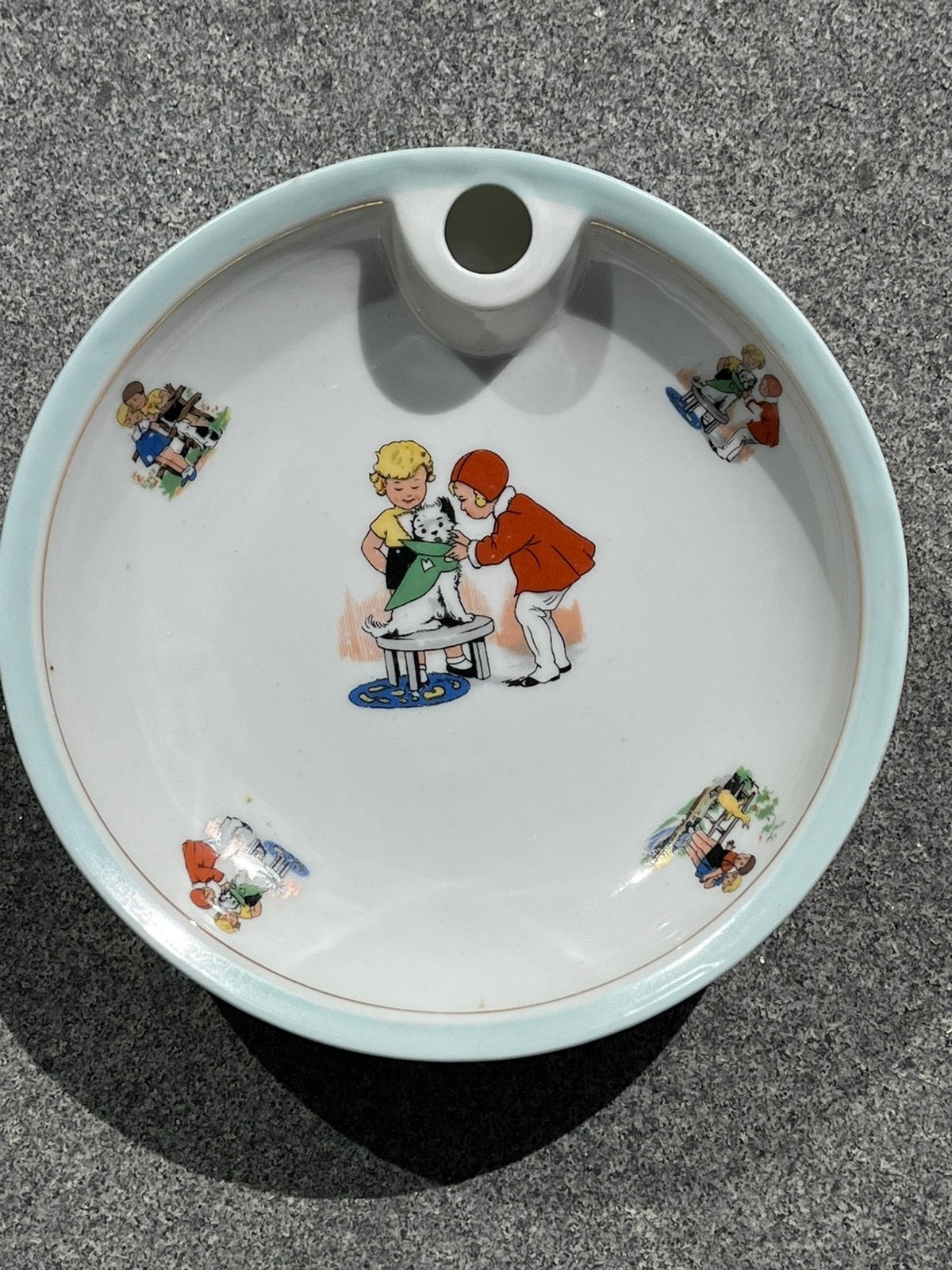 VTG kinderbordje porselein Lourioux (France) jaren 1950-1960, Ophalen of Verzenden, Zo goed als nieuw, Bord(en), Overige stijlen