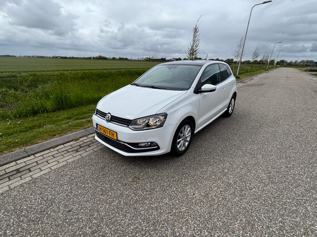 Volkswagen Polo 1.2 TSI 90PK/66KW 2015 Wit, Auto's, Stof, 40 €/maand, 4 cilinders, Wit