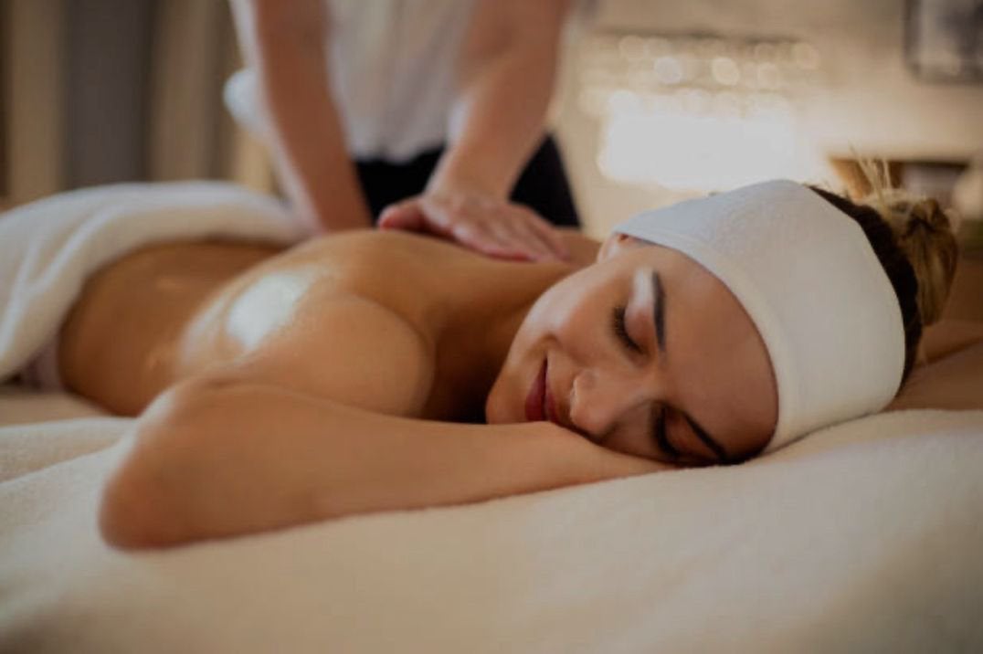 Relaxing and  sport massage 0617225518, Diensten en Vakmensen, Ontspanningsmassage