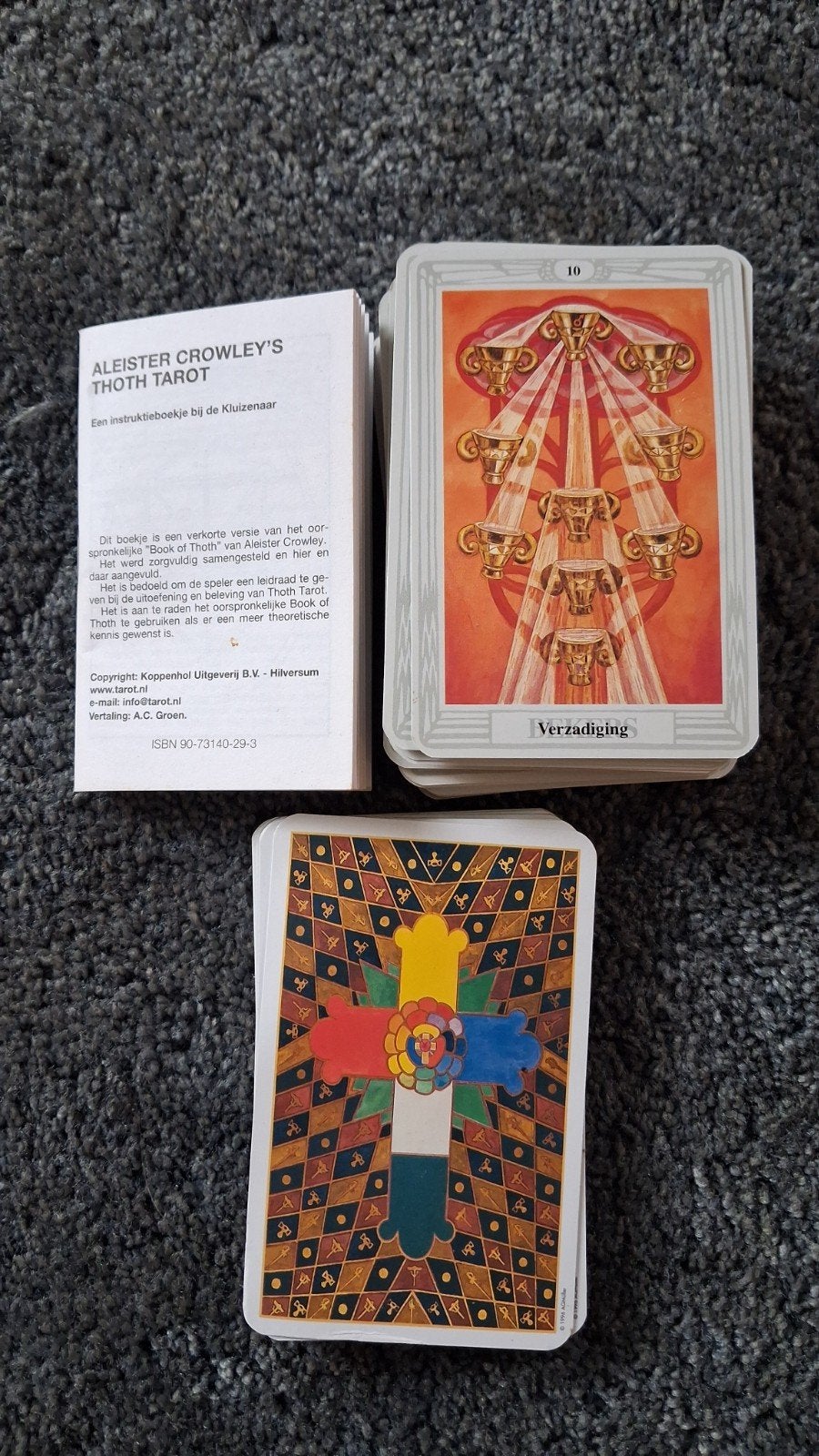Aleister Crowley's Thoth Tarot kaarten in houten doos, Een of twee spelers, Ophalen of Verzenden, Zo goed als nieuw, Koppenhol Uitgeverij B.V.