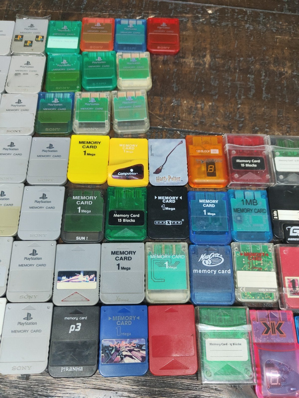 PS1 geheugenkaarten memory cards, Spelcomputers en Games, Avontuur en Actie, Gebruikt, 1 speler, Niet van toepassing