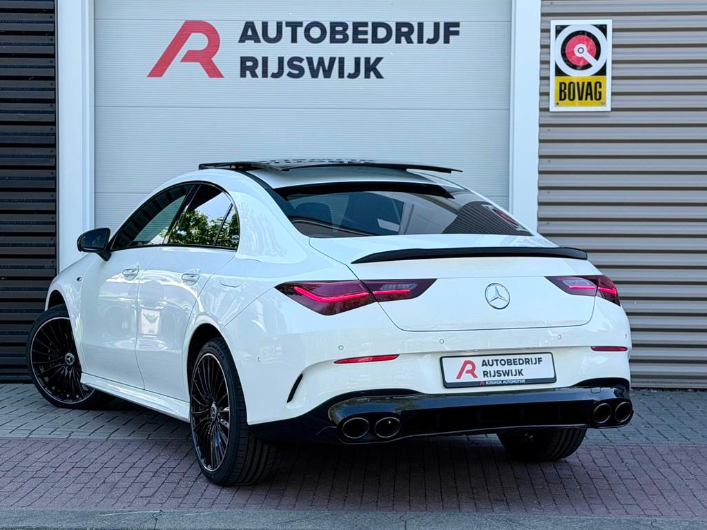Mercedes-Benz CLA-klasse 250 e Edition AMG Line 45s Pano/360, Auto's, Mercedes-Benz, Gebruikt, 4 cilinders, Alcantara, Origineel Nederlands