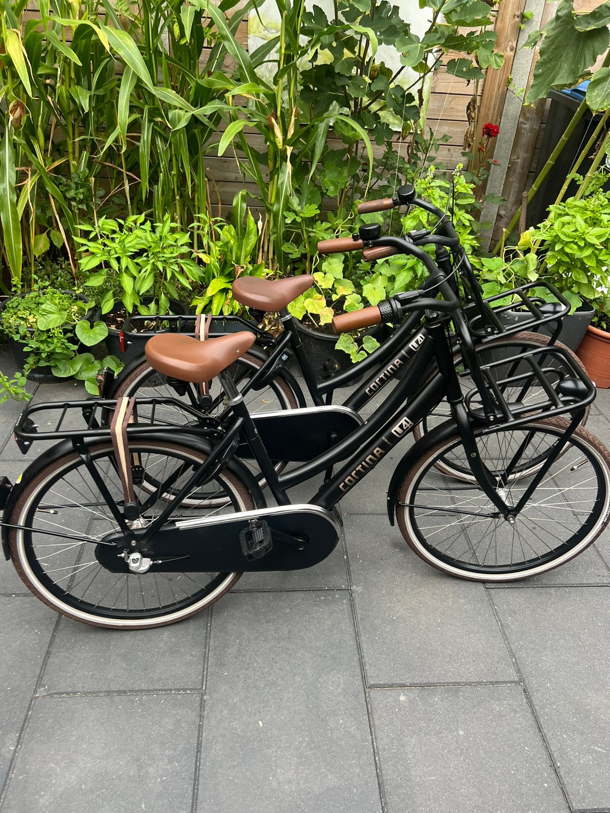 Twee Cortina u4 meisjes maat 26 inch 3 versnelling, Terugtraprem, Versnellingen, Zo goed als nieuw, Ophalen
