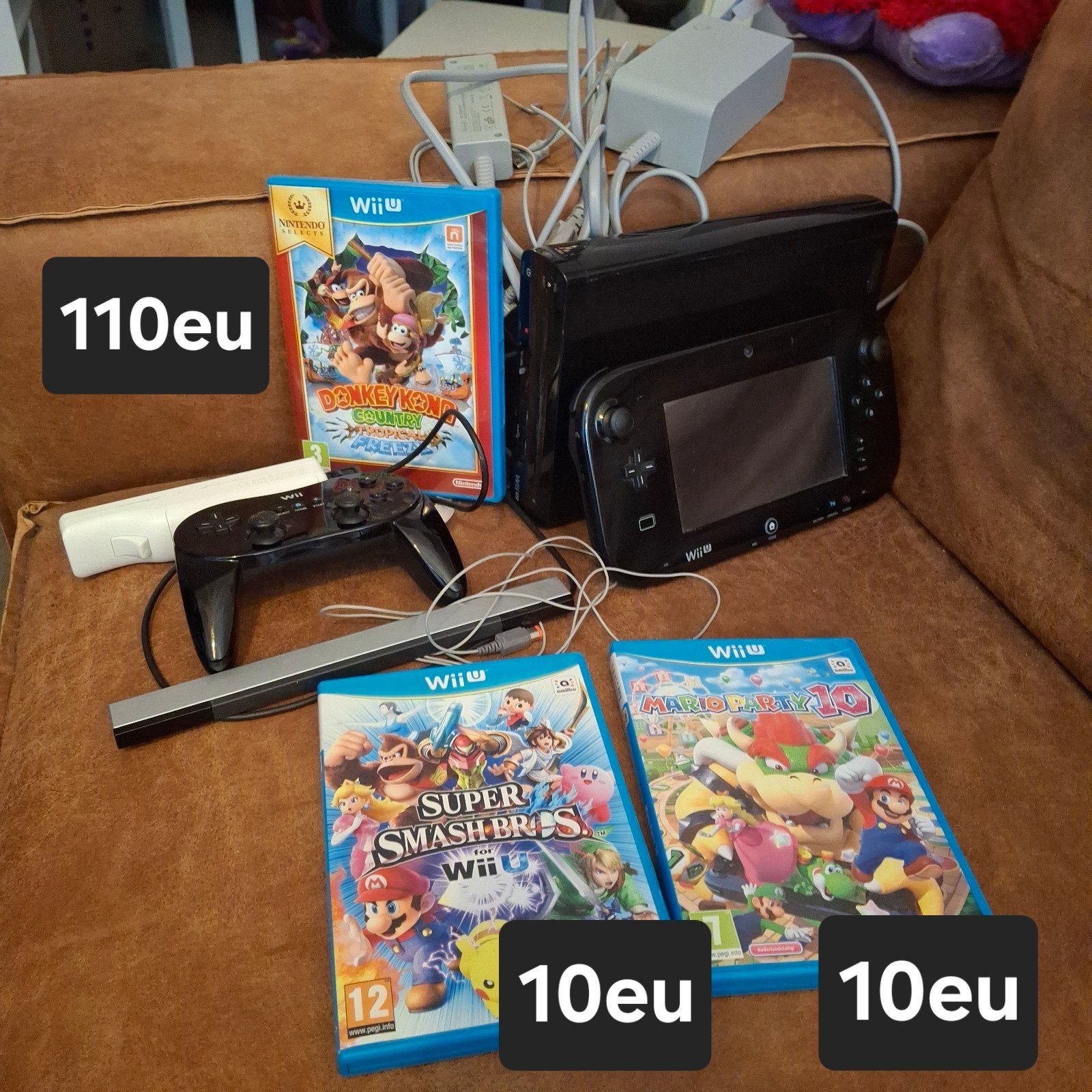 Wii U + classic controller + 1-3 games, Spelcomputers en Games, Ophalen of Verzenden, Zo goed als nieuw, Met 2 controllers