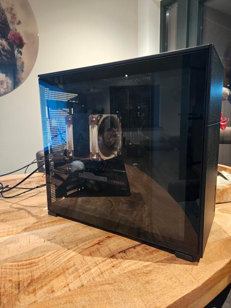 Gaming PC met AMD Ryzen CPU en Radeon GPU, Computers en Software, Desktop Pc's, Ophalen, 32 GB, Custom Build, Zo goed als nieuw