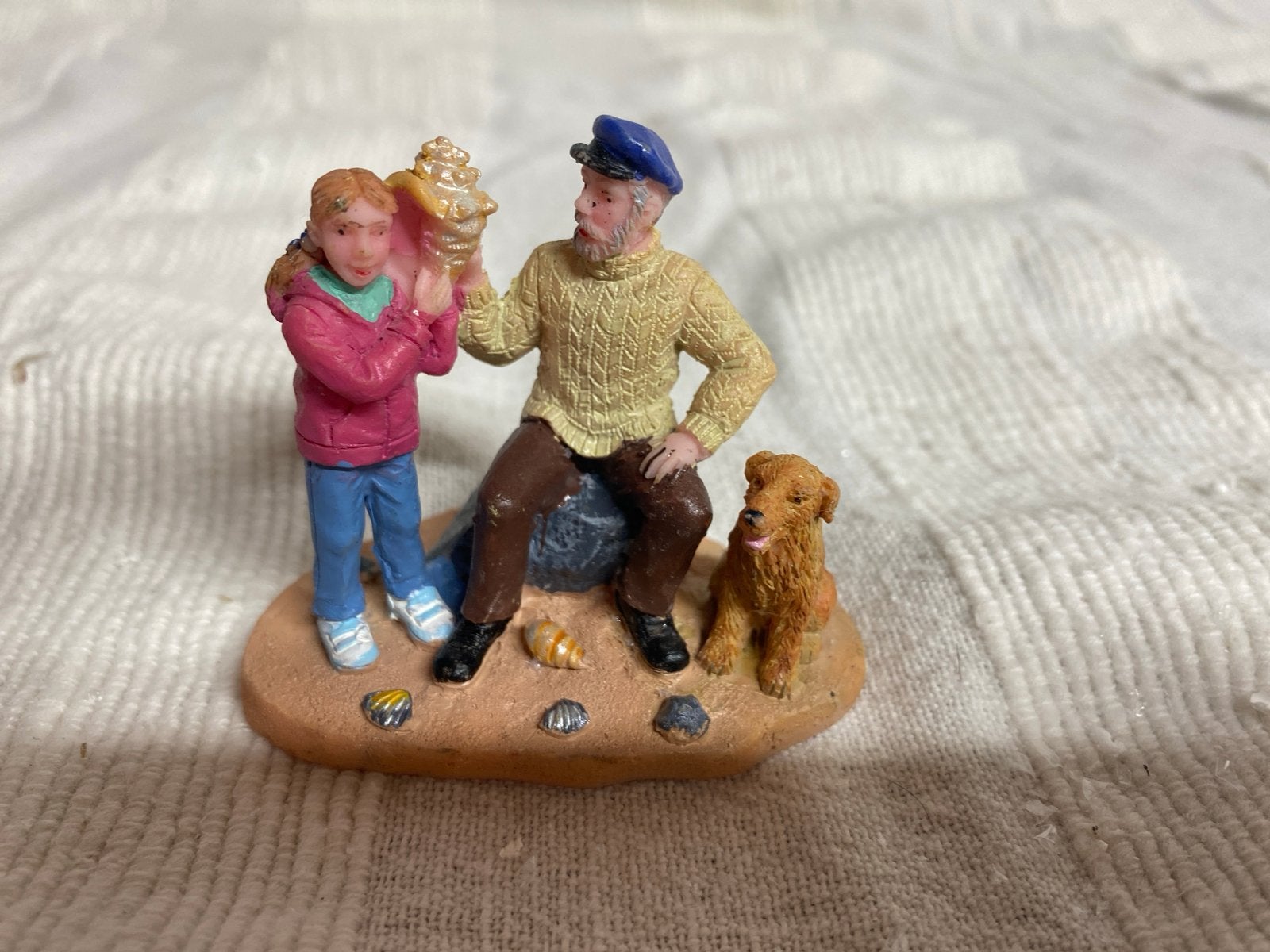 Figuur visser, meisje en hond met schelp, Diversen, Ophalen of Verzenden, Zo goed als nieuw