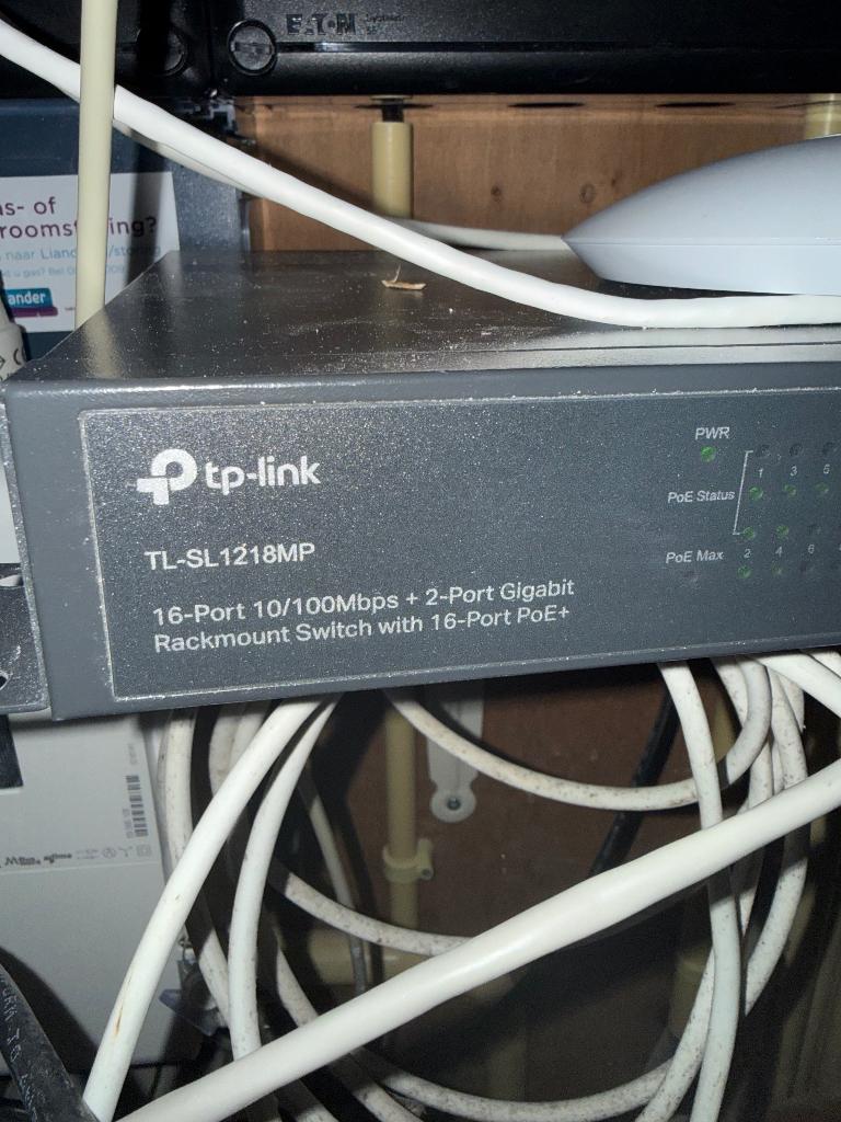 Netwerk switch TP-Link TL-SL1218MP, Ophalen, Zo goed als nieuw