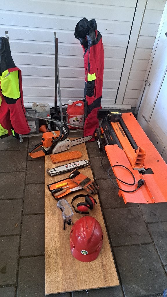 Complete set motorzaag+kloofmachine en meer, Ophalen, Stihl, Gebruikt, Kettingzaag