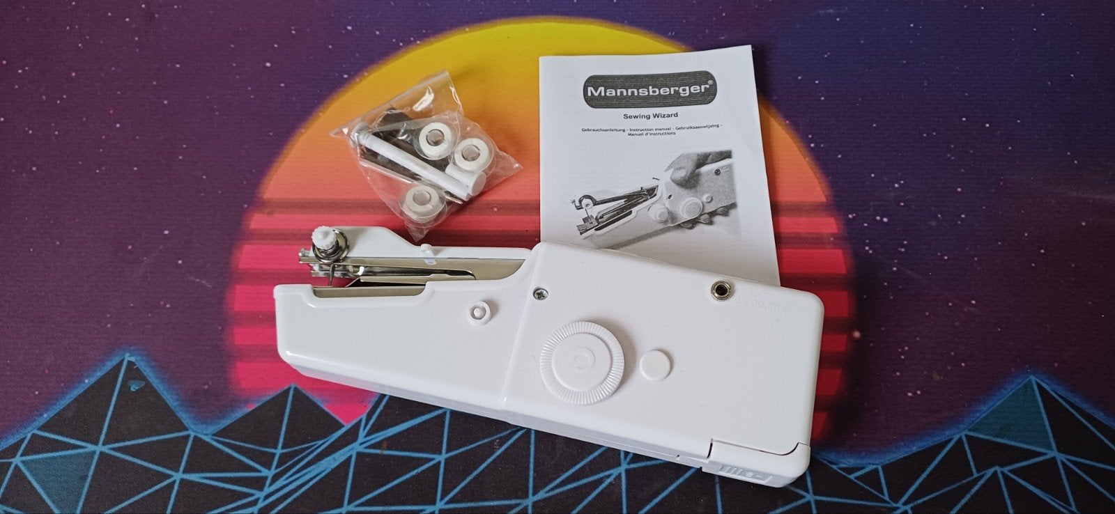 Mannsberger Draagbare Handnaaimachine - Nieuw in doos, Ophalen of Verzenden, Nieuw, Naaimachine, Overige merken