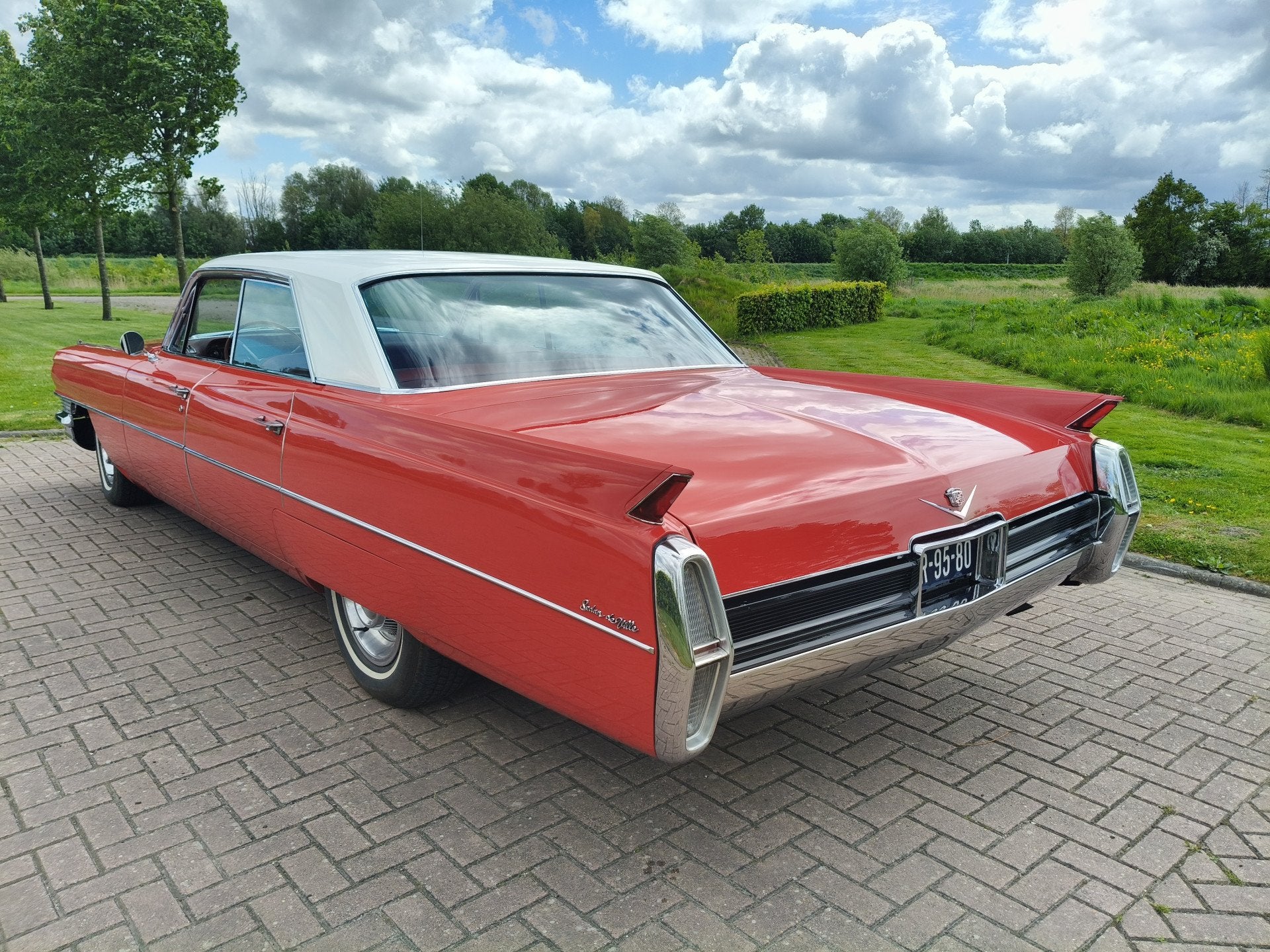 Cadillac Sedan-De-Ville NL KENTEKEN (bj 1965, automaat), Auto's, Oldtimers, 7030 cc, 330 pk, Origineel Nederlands, 6 stoelen