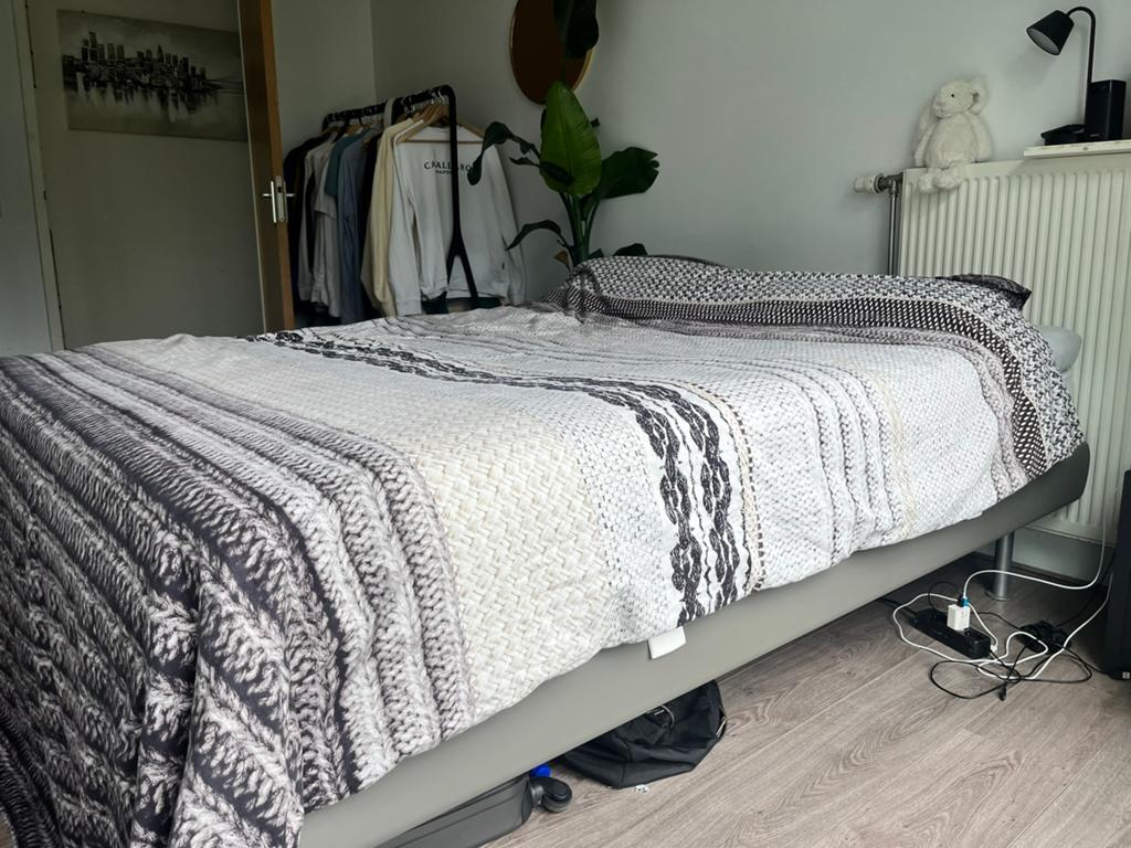 Auping Match grijs (incl. spiralen en matras), Eenpersoons, Zo goed als nieuw, 200 cm, 140 cm