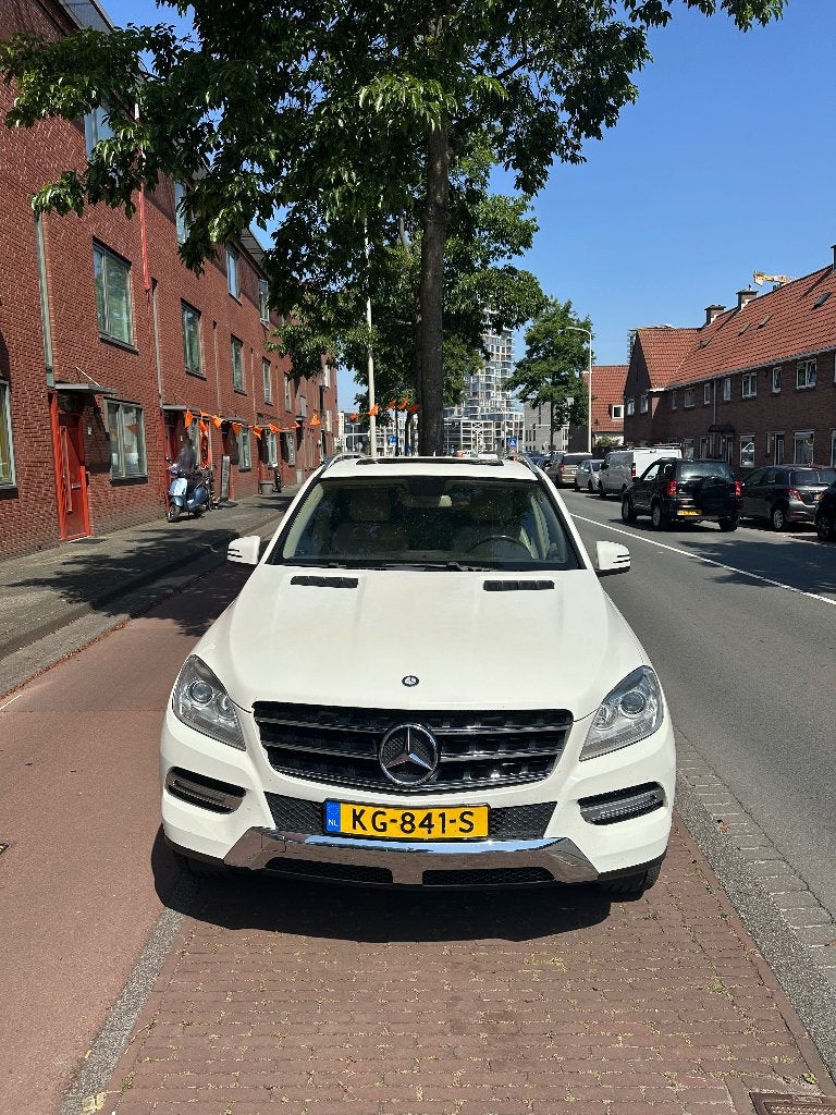 Mercedes-Benz ML 350, Euro 5, Beige, 138 €/maand, Wit