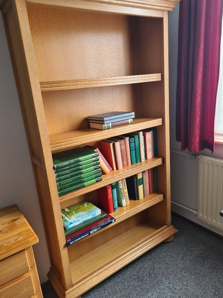 Stevige houten boekenkast - 185x113x31 cm, Huis en Inrichting, Ophalen, Met plank(en), Gebruikt, 100 tot 150 cm