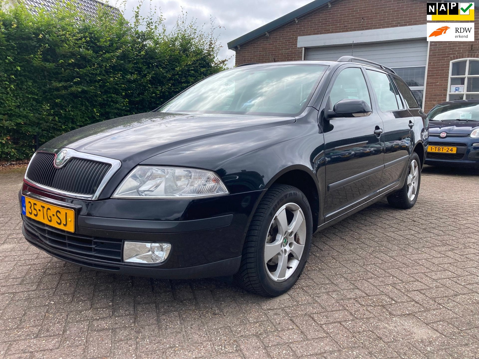 Skoda Octavia Combi 2.0 FSI 4x4 Bj 2006, Clima, Cruise, APK, Auto's, Skoda, Automatische klimaatregeling, Gebruikt, 4 cilinders