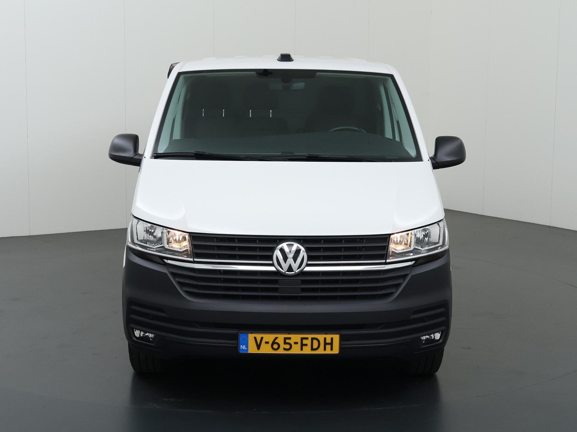 Volkswagen Transporter 2.0 TDI L2H1 28 Comfortline, Stof, Gebruikt, 4 cilinders, 150 pk