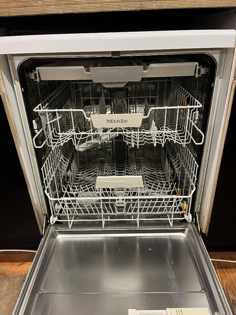 Miele Dishwasher, Ophalen, Zo goed als nieuw, Vrijstaand, Minder dan 85 cm