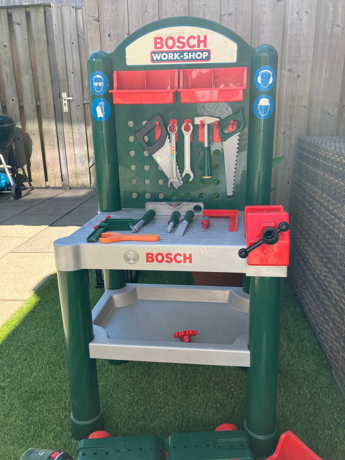 Bosch Werkbank Speelgoed met Accessoires, Ophalen of Verzenden, Gebruikt, Bouwen