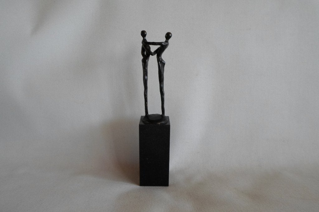Corry Ammerlaan Beeld DANK, Groep mensen, Minder dan 20 cm, Ophalen of Verzenden, Brons