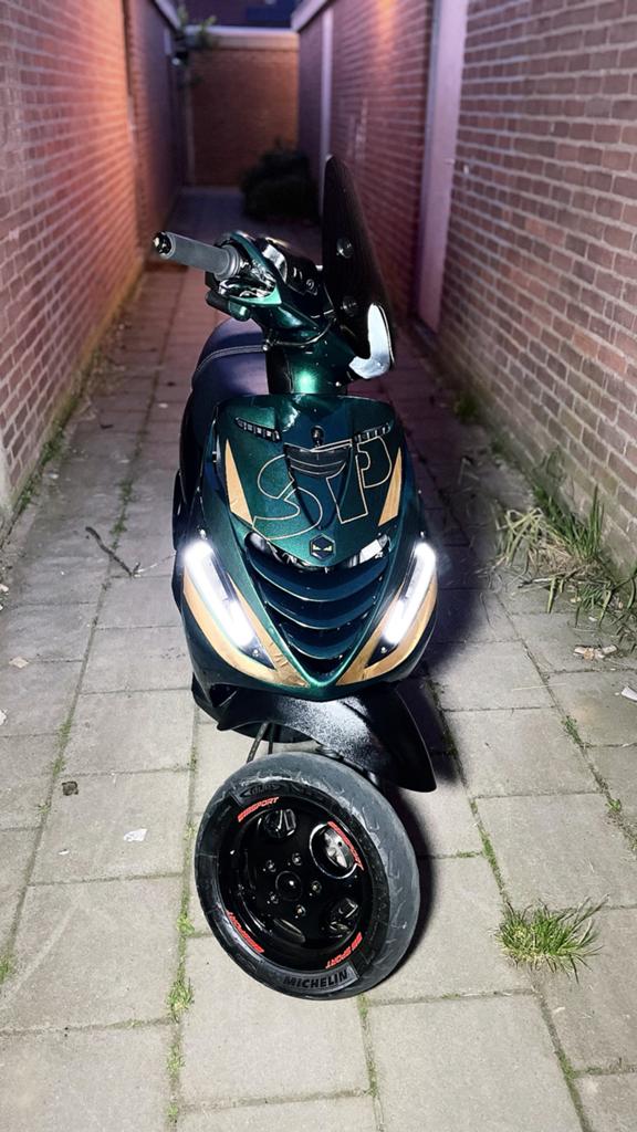 Piaggio zip 4t 2v, Ophalen of Verzenden, Zo goed als nieuw, Benzine, Zip