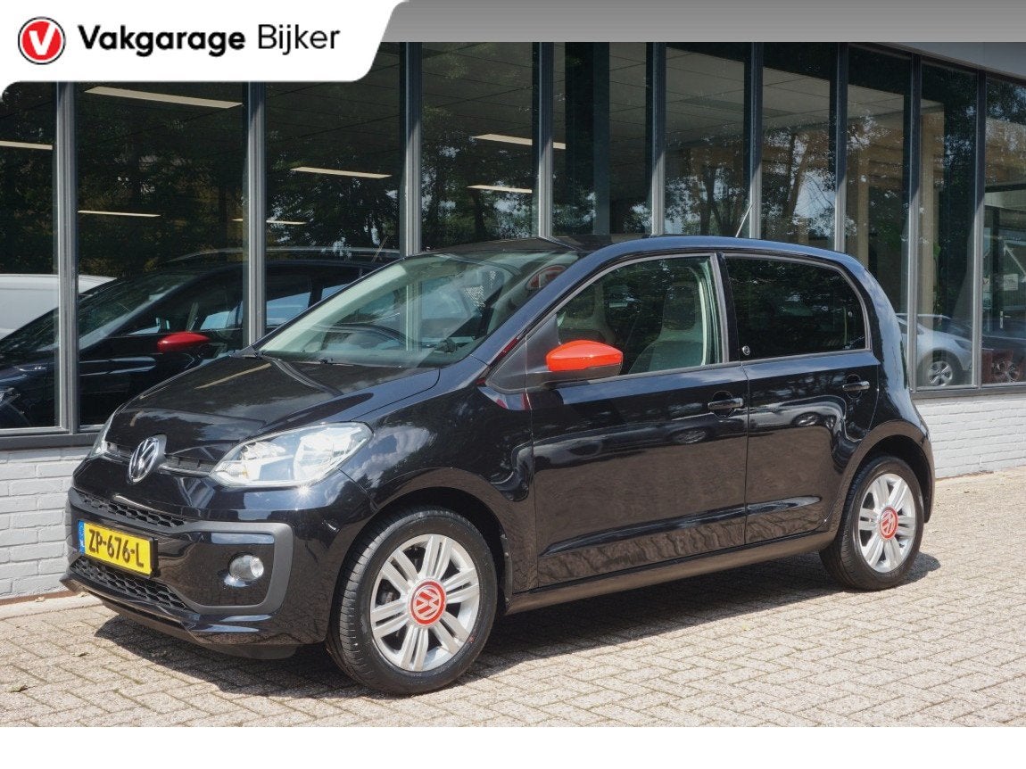 Volkswagen up! 1.0 BMT Beats Up! (bj 2017), Auto's, Volkswagen, Voorwielaandrijving, 12 maanden, Gebruikt, Leder en Stof