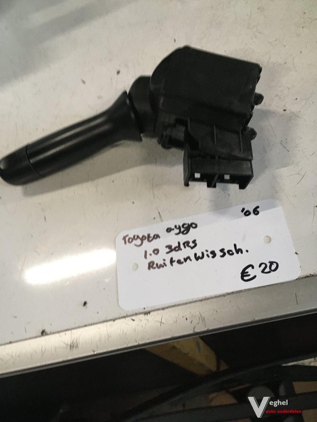 Toyota Aygo 1.0   3 drs 2006  Ruitenwisserschakelaar, Gebruikt, -, -, Ophalen of Verzenden