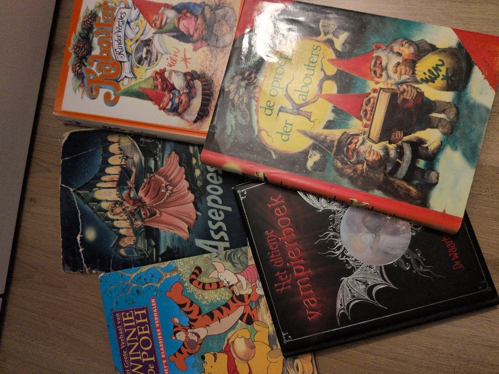 Kinderboeken: Kabouters, Assepoester, Winnie de Poeh, Ophalen of Verzenden, Zo goed als nieuw, Fictie algemeen